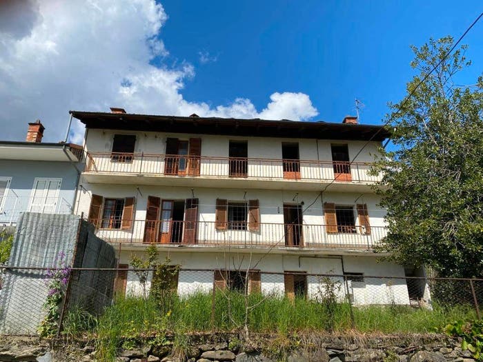 Casa con 6 locali in vendita in Borgata Selvaggio, Perosa Argentina