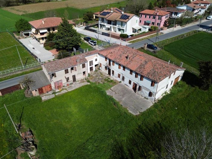 Casa con 5 locali in vendita in Via Chiesa Prà, Prà, Este