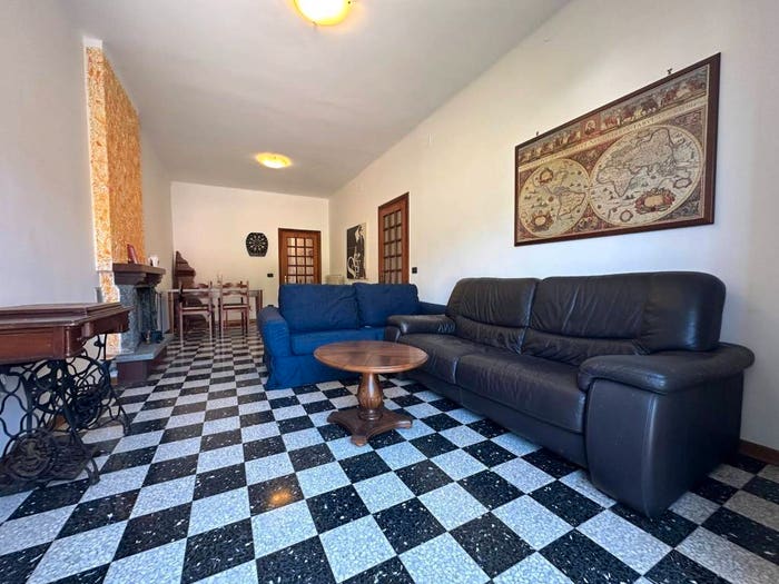 Appartamento quadrilocale in vendita in Via Roma, Centro, Ortovero