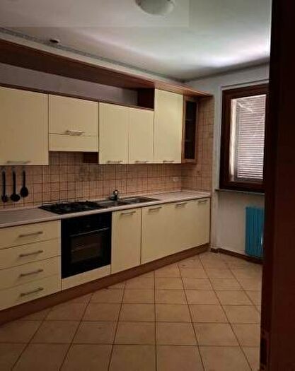 Appartamento trilocale in vendita in Valera Fratta