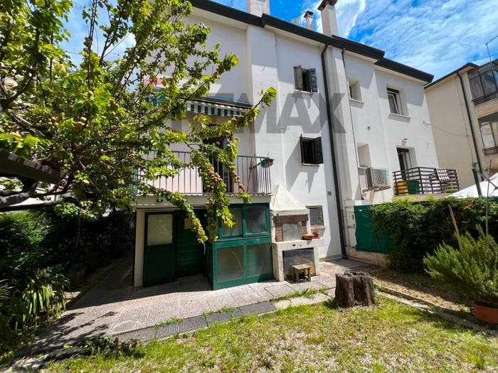 Casa con 5 locali in vendita in Savonarola Ponte Molino, Padova