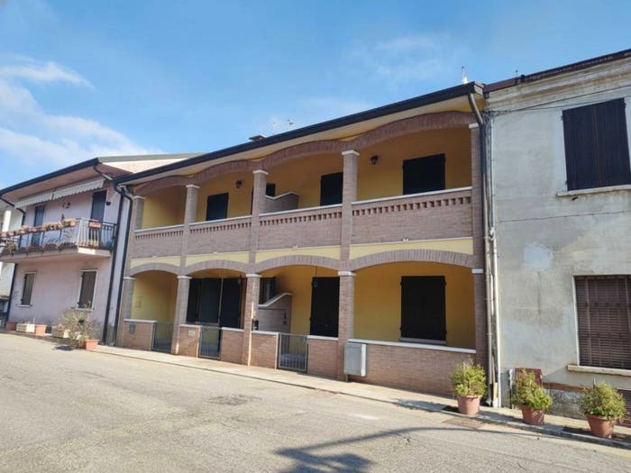 Casa quadrilocale in vendita in Via Quistello, Quistello, Mozzecane