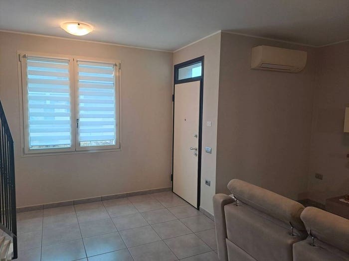 Casa quadrilocale in vendita in Via Giovanni XXIII, Centro, Commessaggio