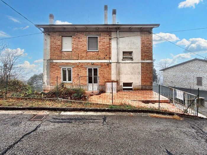 Appartamento con 5 locali in vendita in Via san bernardino N, Il Caldese, Urbino