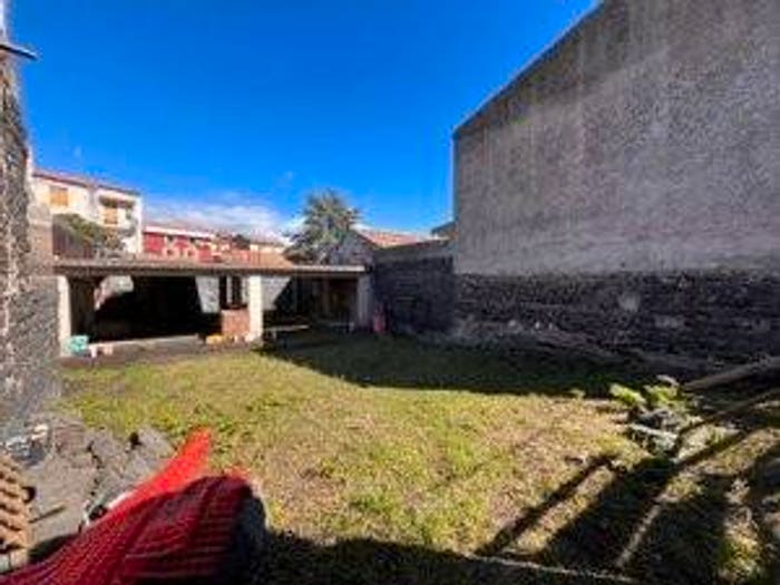 Casa trilocale in vendita in Via Dante Alighieri, Nicolosi