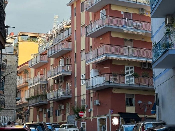 Appartamento trilocale in vendita in Viale Gioacchino Rossini, Portici