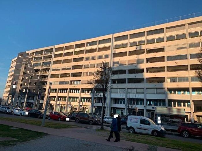 Appartamento trilocale in vendita in Viale Giacomo Mancini, Mancini, Cosenza