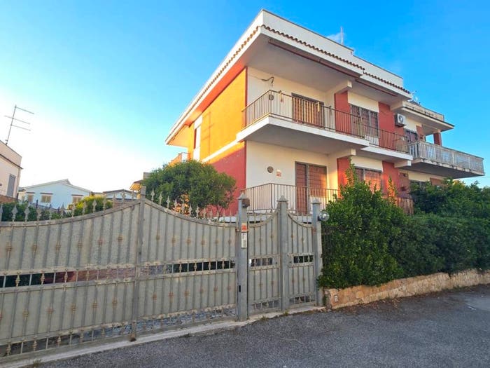 Appartamento trilocale in vendita in Via dei Canarini, Tor San Lorenzo Nuova California, Ardea