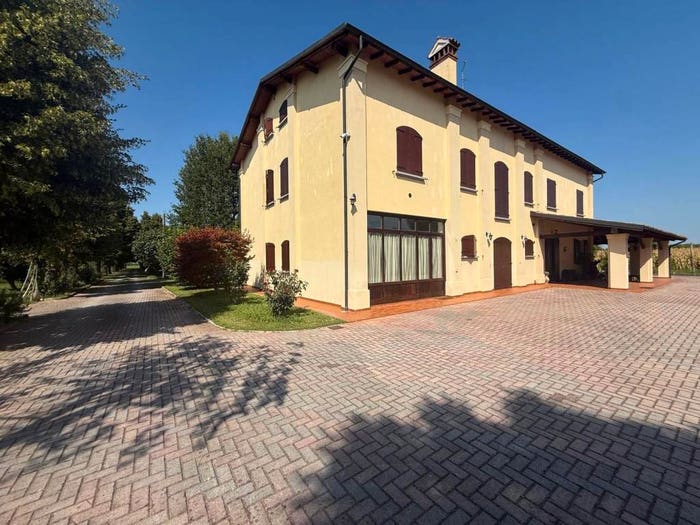 Casa con 6 locali in vendita in Via San Michele, Castelfranco Emilia