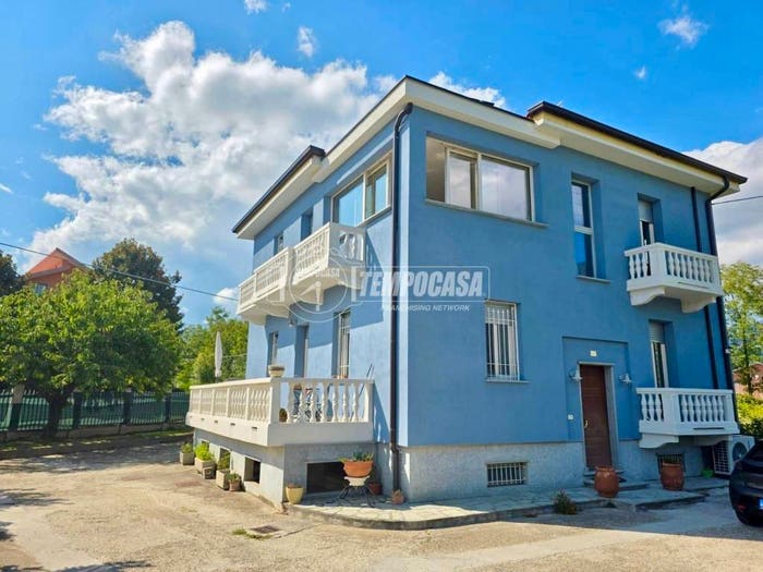 Casa con 6 locali in vendita in Avigliana