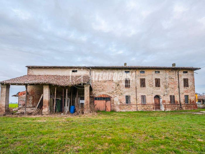 Casa con 6 locali in vendita in Strada Bianconese, Bianconese, Fontevivo