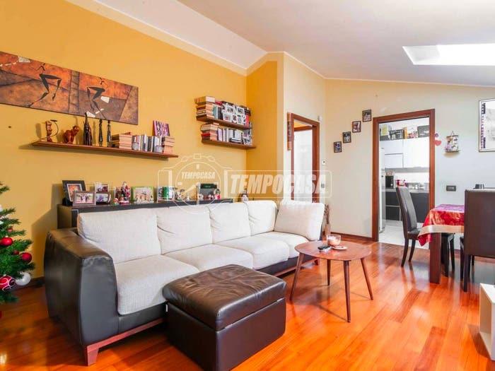 Appartamento trilocale in vendita in Via TOSCANINI, Centro, Guanzate