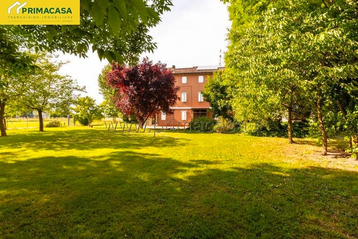 Casa con 6 locali in vendita in Via Canolo, Correggio