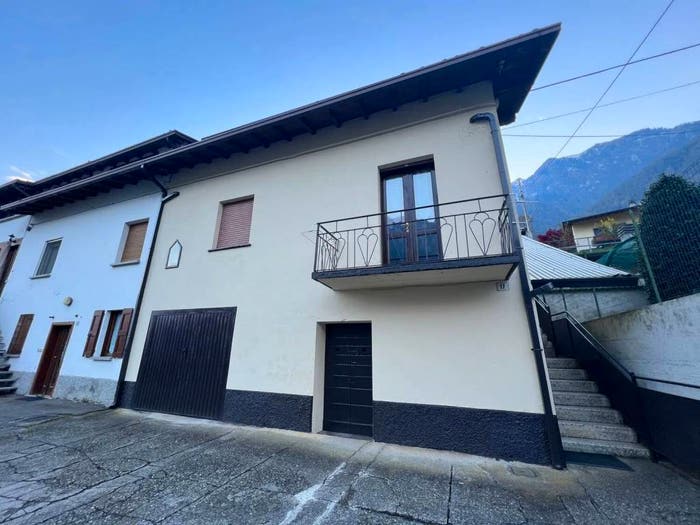 Appartamento trilocale in vendita in Via Salvo D'Acquisto, Angolo Terme