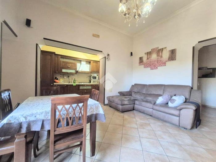 Appartamento trilocale in vendita in Via Monfalcone, Poggioreale, Napoli