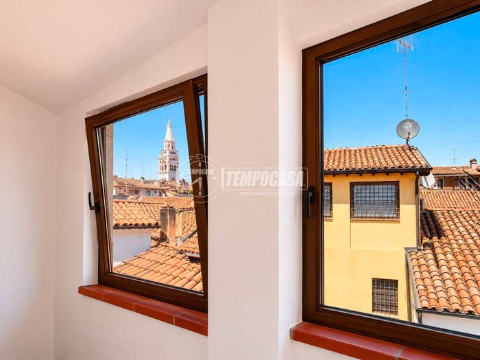 Appartamento quadrilocale in vendita in Via dei Tintori, Centro Storico, Modena