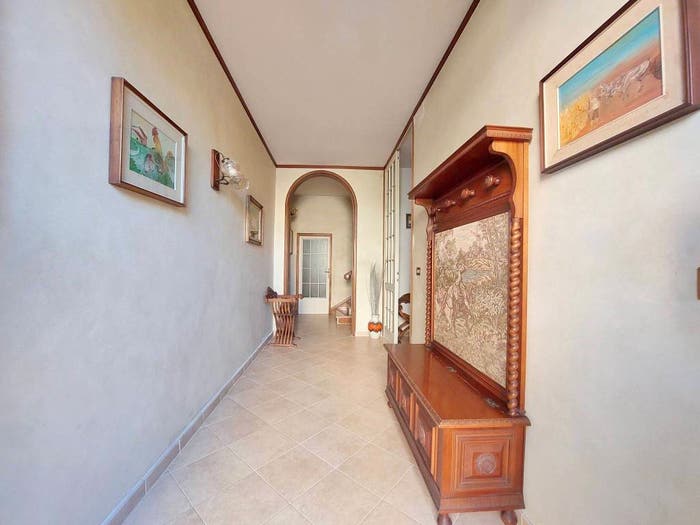 Casa con 6 locali in vendita in Centro, Guastalla