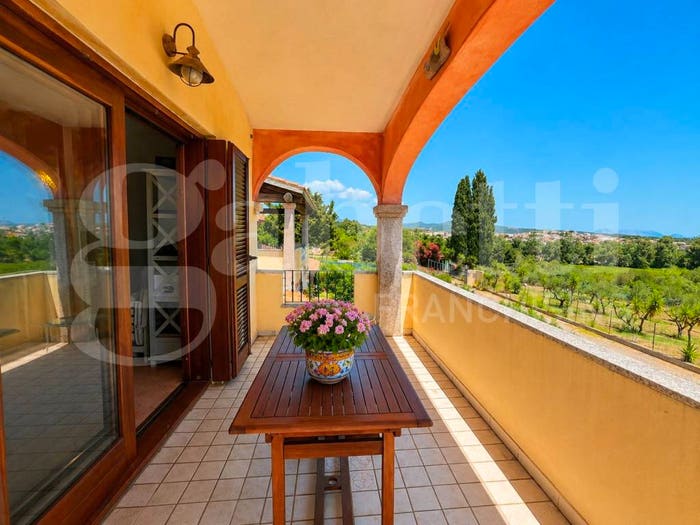 Appartamento trilocale in vendita in Via Montalbo, Budoni