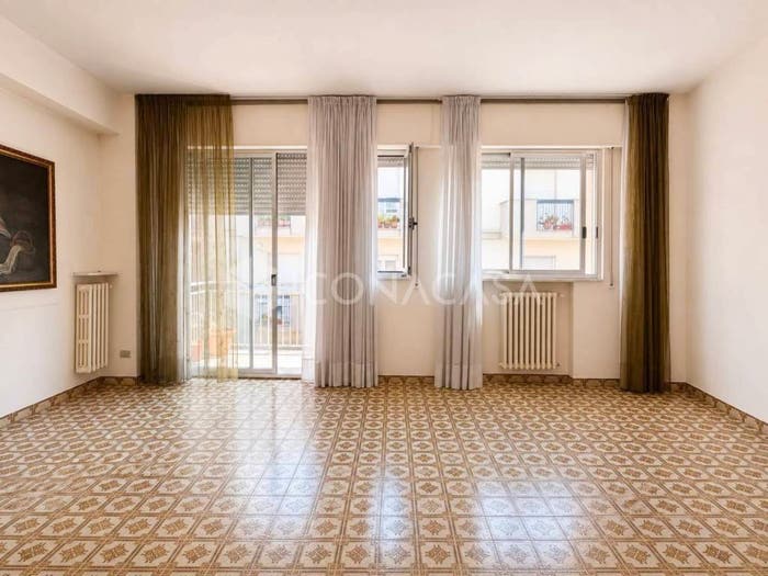 Appartamento quadrilocale in vendita in Via Bologna, Centro, Andria