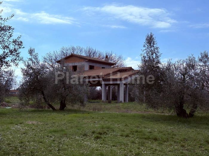 Casa trilocale in vendita in Giove