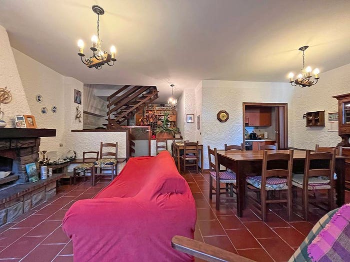 Casa con 6 locali in vendita in Vico Pastore, Centro, Barisciano
