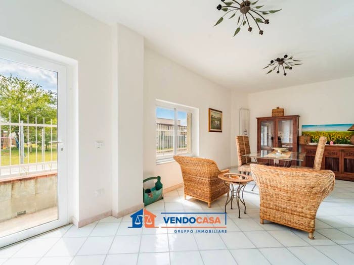 Casa quadrilocale in vendita in Via San Leonardo, Marina di Massa Centro, Massa