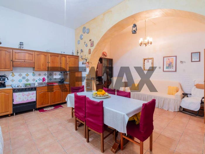 Casa quadrilocale in vendita in Via Baiardi, Centro, Bagheria