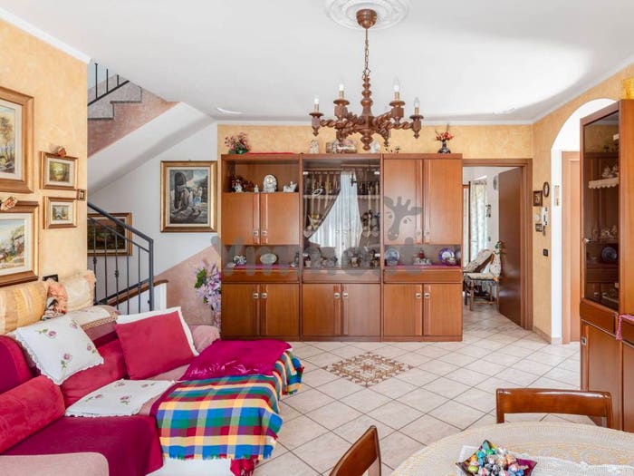Casa trilocale in vendita in Via Fugino a, Centro, Porto Valtravaglia