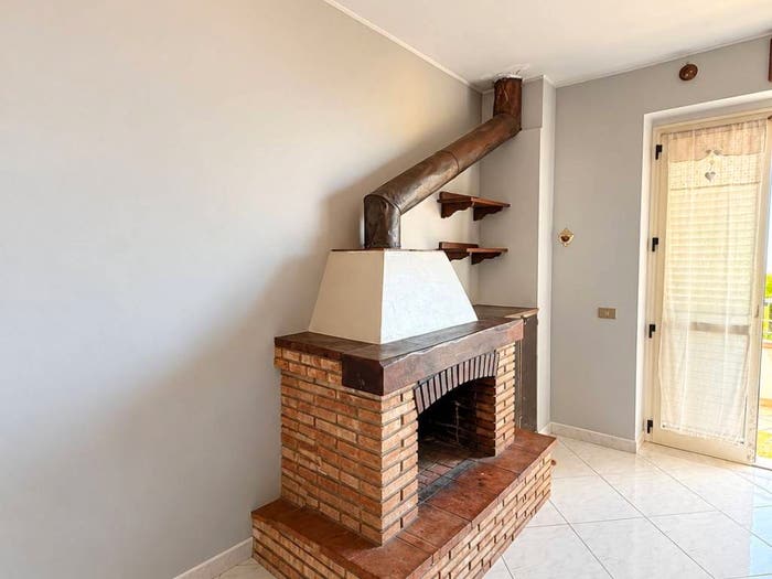 Appartamento quadrilocale in vendita in Via Generale di Giorgio, Acquedolci