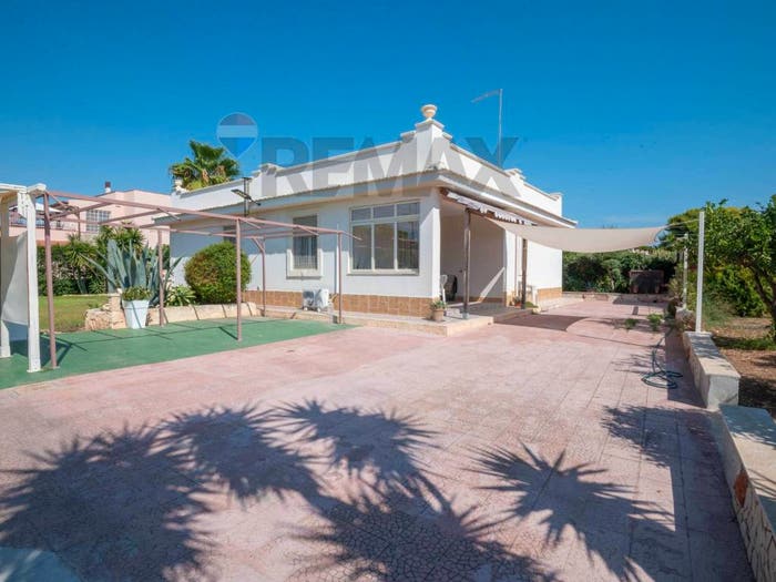 Casa con 6 locali in vendita in Via Pegaso, Fontane Bianche, Siracusa