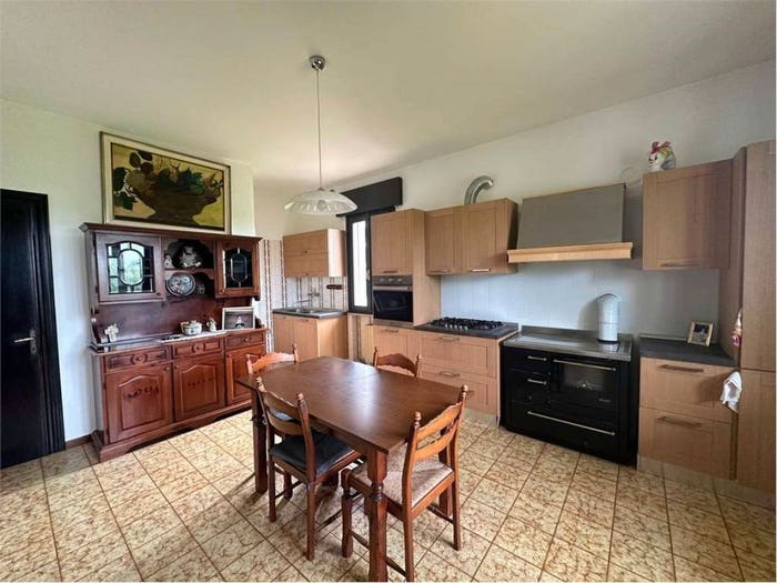 Casa con 6 locali in vendita in Via della Vittoria, Centro, Fontanelle
