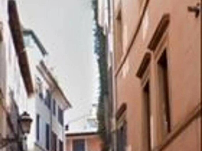 Appartamento trilocale in vendita in Vicolo Della Palomba, Piazza Navona, Roma