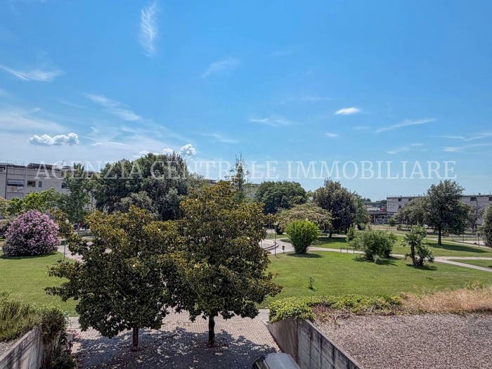 Appartamento con 6 locali in vendita in Via Carlo Cassola, Aeroporto Gorarella, Grosseto