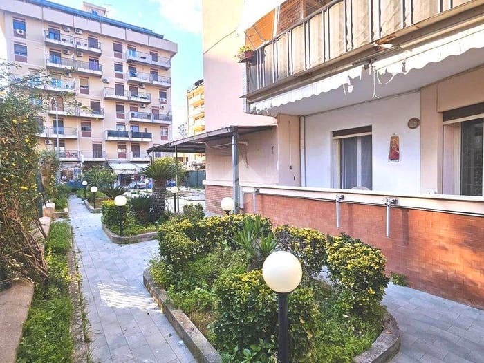 Appartamento con 5 locali in vendita in Via Salvatore Zappalà, Montegrappa, Palermo