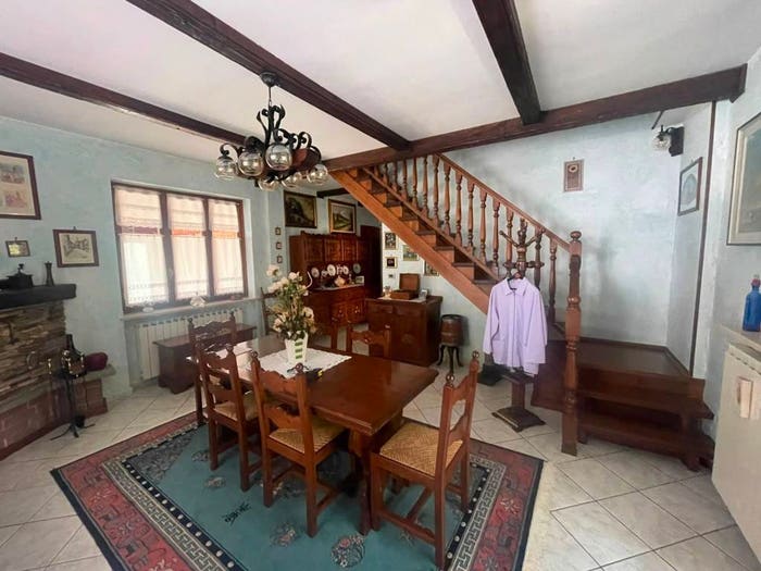 Casa con 5 locali in vendita in Frazione San Giuseppe, Centro, Aisone