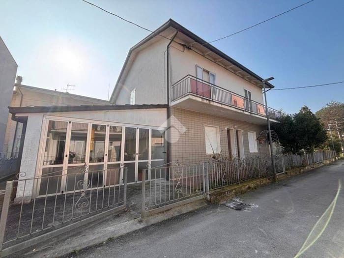 Casa con 6 locali in vendita in Via leone pancaldo, BellariaIgea Marina