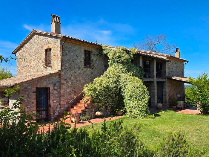 Casa con 6 locali in vendita in Castel Viscardo