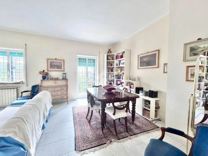 Appartamento trilocale in vendita in Via Corrado Parona, Castel di Leva, Roma