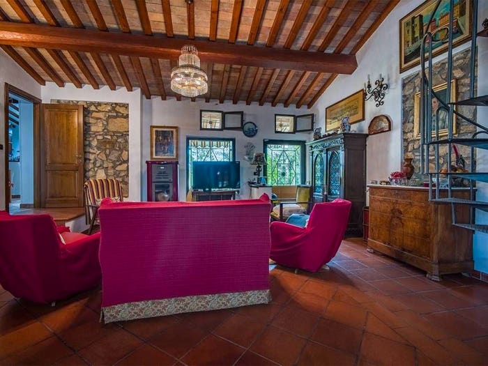 Casa con 6 locali in vendita in Via San Martino, Collesalvetti