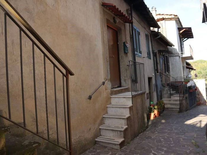 Appartamento quadrilocale in vendita in Via Silvio Pellico, Bassano Romano