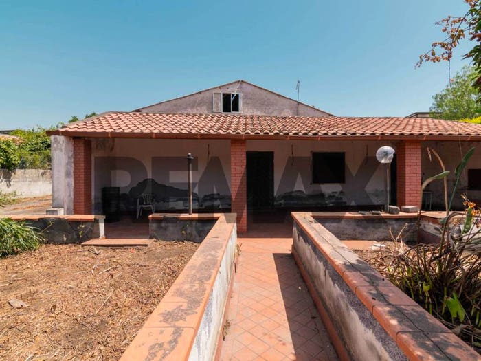 Casa trilocale in vendita in Contrada Auzanetto, Centro, Mascali