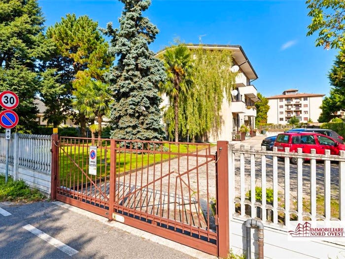 Appartamento trilocale in vendita in Via Kennedy, Centro, Castano Primo