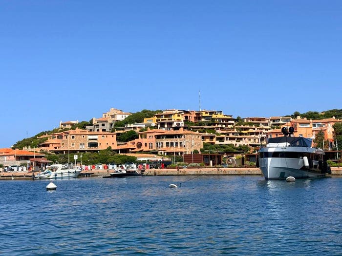 Appartamento trilocale in vendita in Via del Faro, Porto Cervo, Arzachena