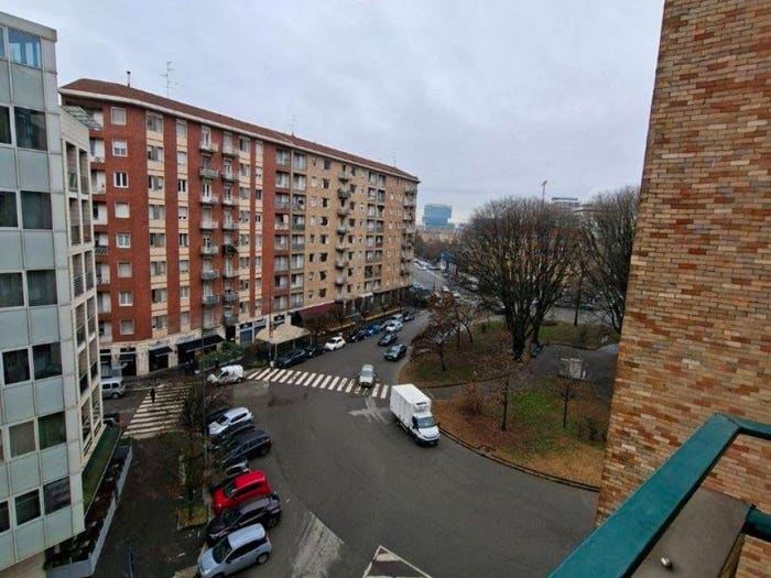 Appartamento quadrilocale in vendita in Viale Brenta, Corvetto, Milano