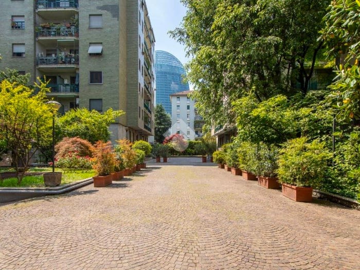 Appartamento con 5 locali in vendita in Via Giovanni da Procida, Sempione, Milano