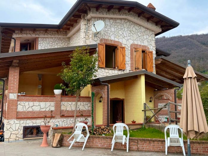 Casa trilocale in vendita in Viale Marcantonio Colonna, Fiuggi