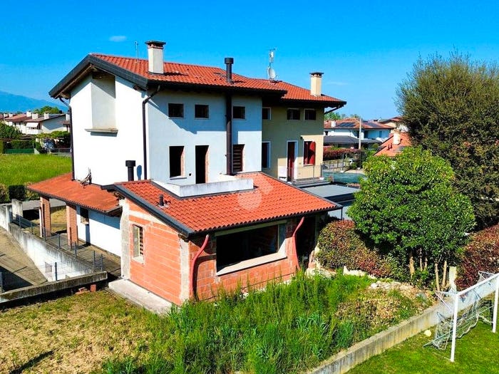 Casa trilocale in vendita in Via donizetti g, Belvedere, Tezze sul Brenta