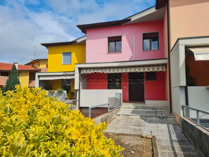 Casa con 6 locali in vendita in Via della Repubblica, Centro, Noventa Vicentina