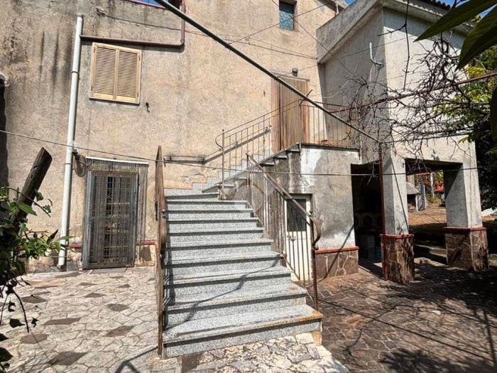 Casa con 6 locali in vendita in Contrada Vrasi, Maierà