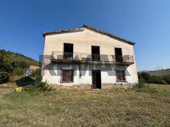 Casa quadrilocale in vendita in Apice